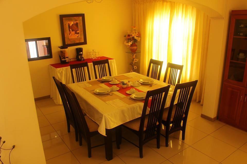 Upper Room Guest House Франсистаун Екстериор снимка