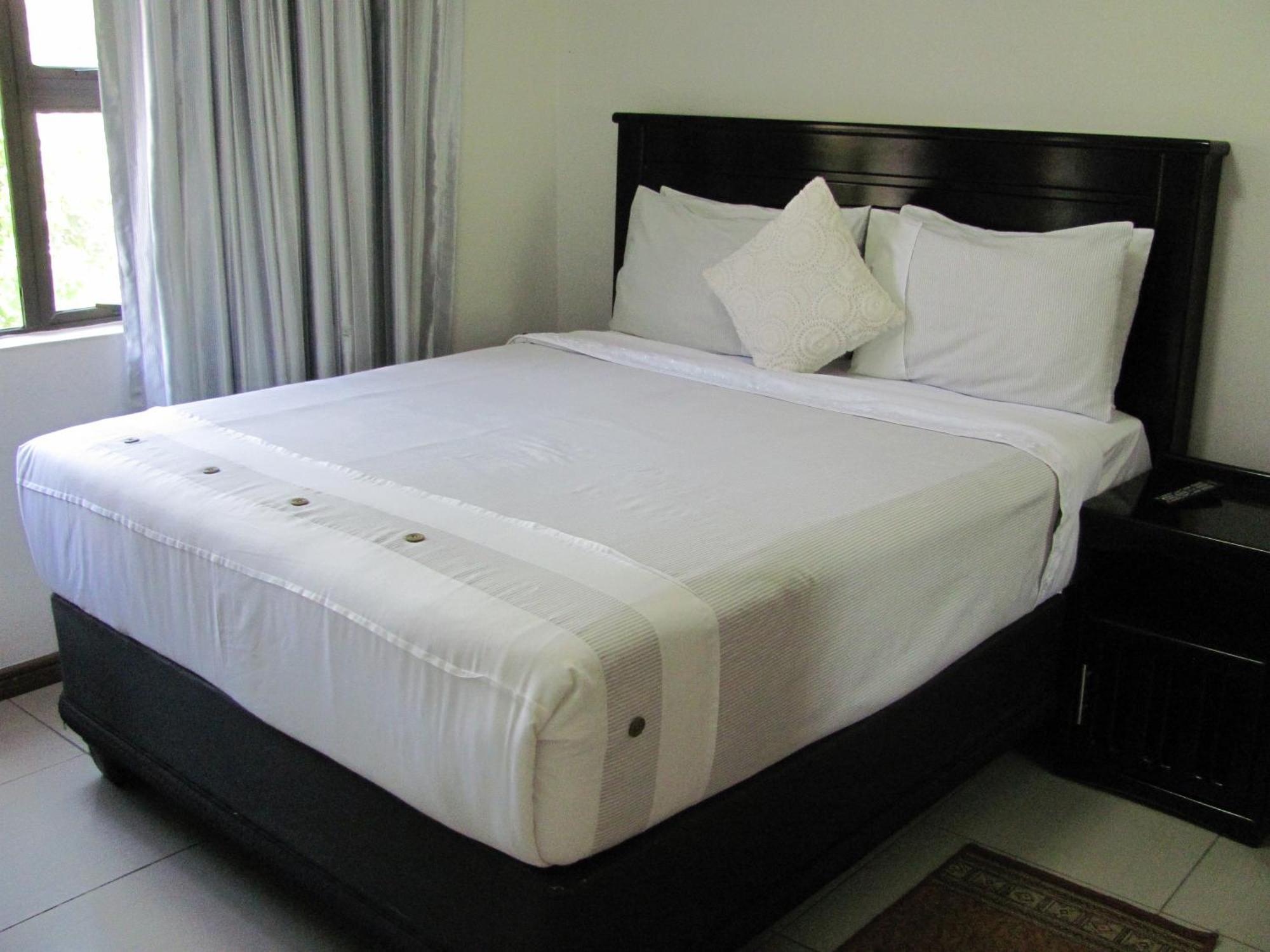 Upper Room Guest House Франсистаун Екстериор снимка