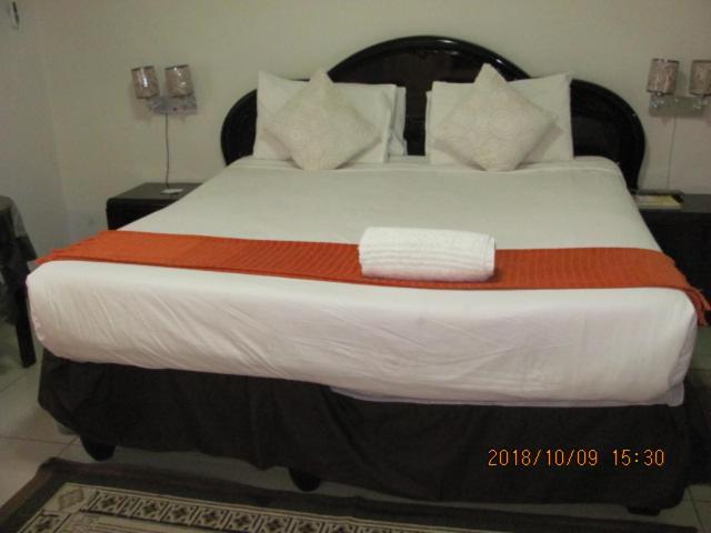 Upper Room Guest House Франсистаун Екстериор снимка