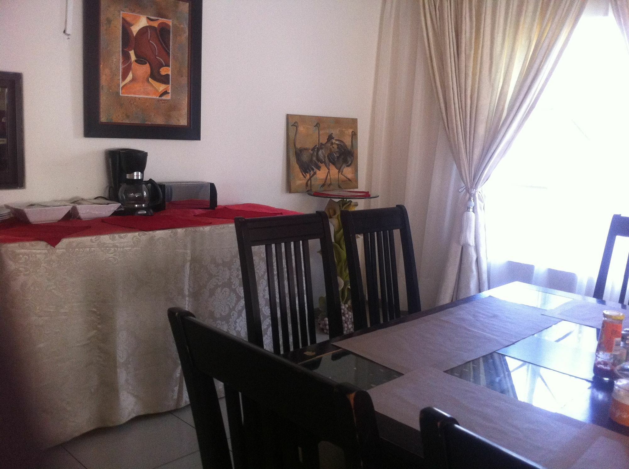 Upper Room Guest House Франсистаун Екстериор снимка