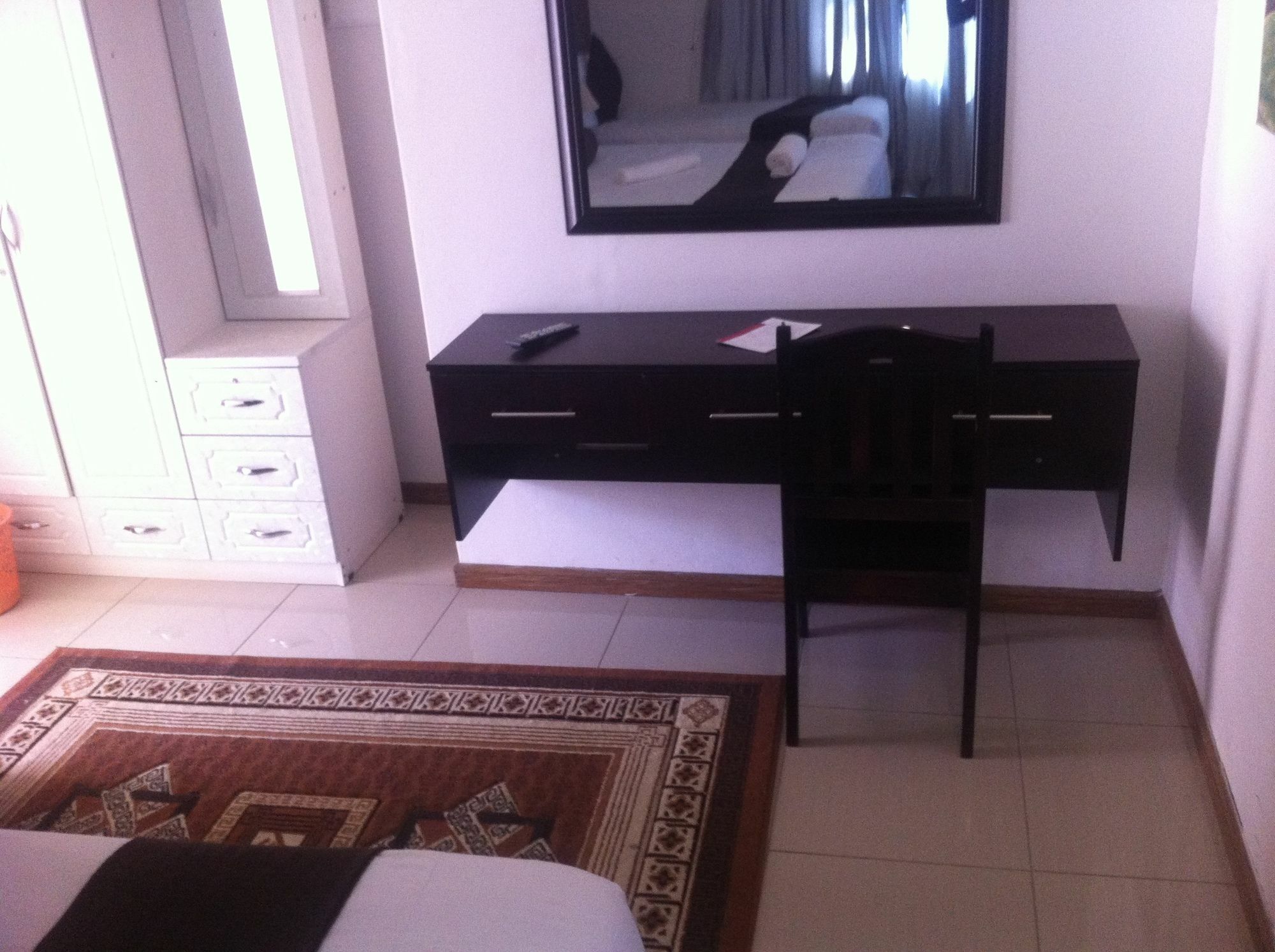 Upper Room Guest House Франсистаун Екстериор снимка