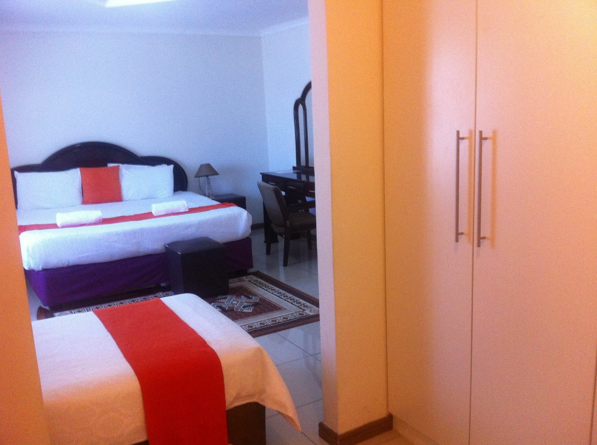 Upper Room Guest House Франсистаун Екстериор снимка