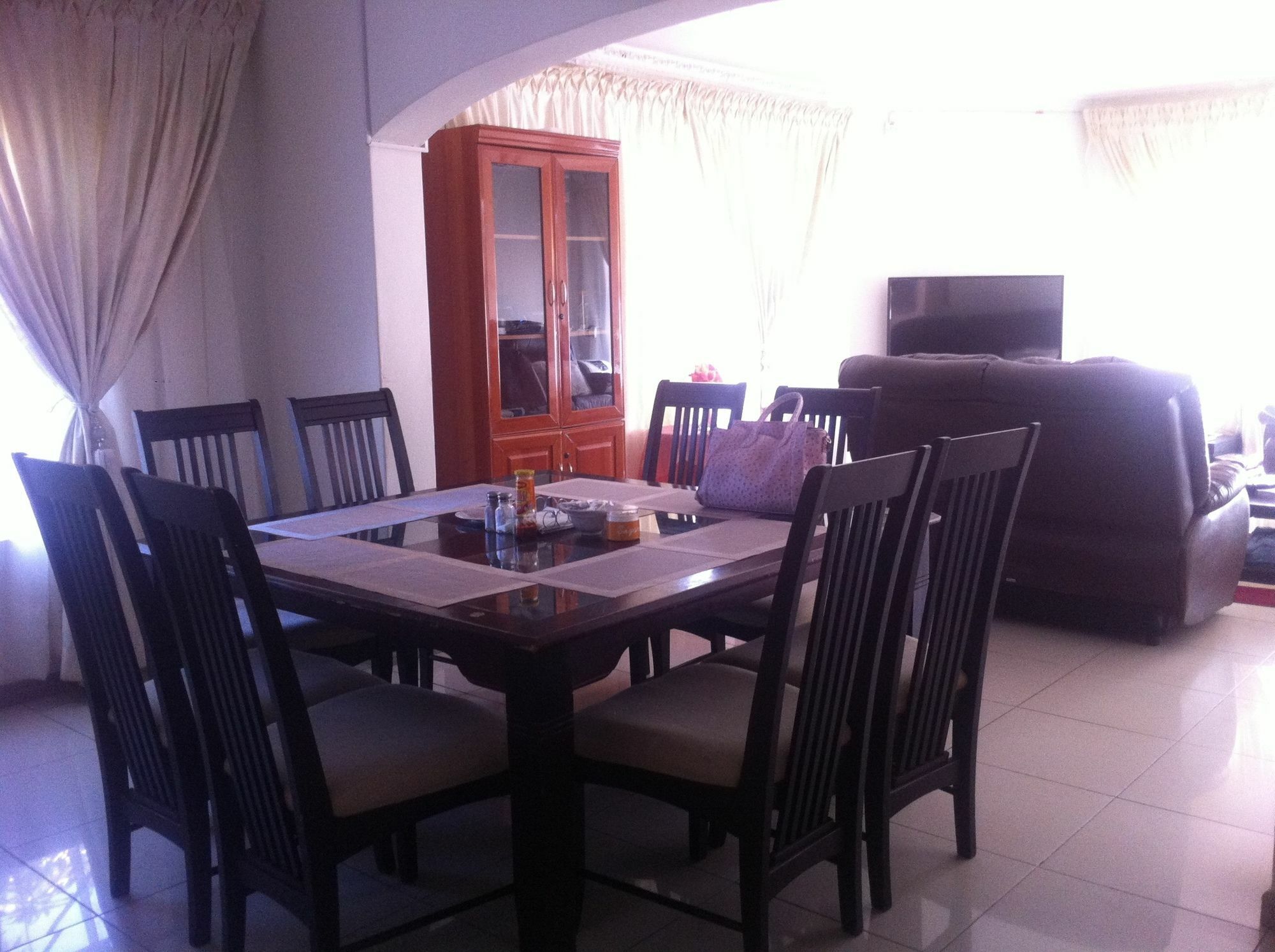 Upper Room Guest House Франсистаун Екстериор снимка